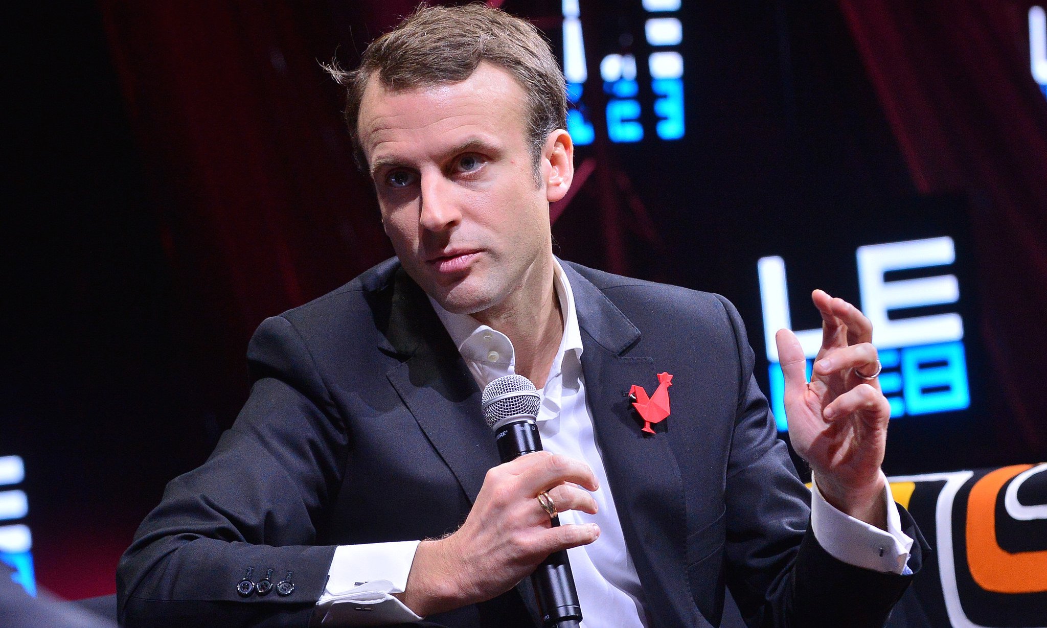 Emmanuel Macron online poker